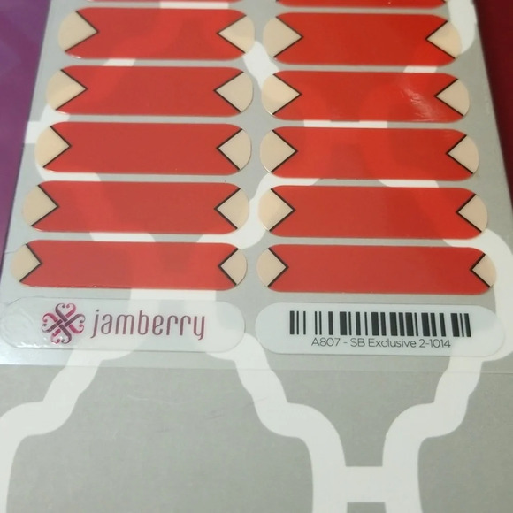 Jamberry November 2014 StyleBox Exclusive‎ - Picture 2 of 3